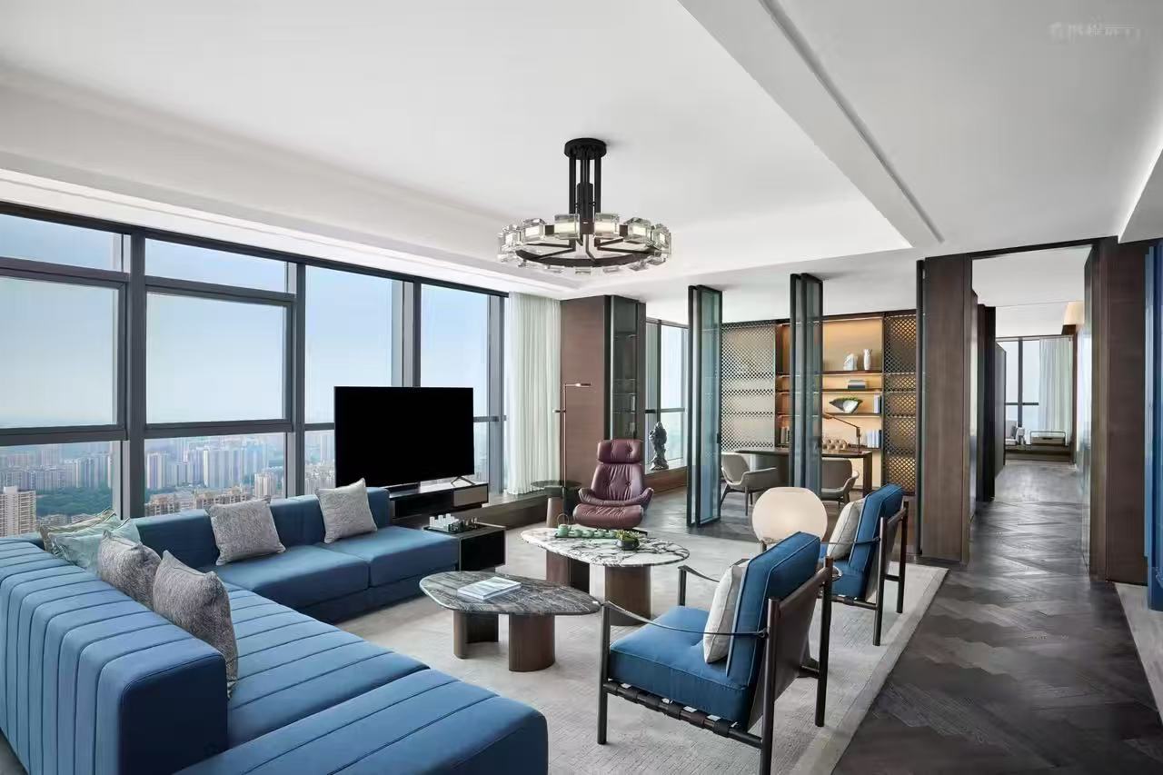 Presidential Suite Living Room Furniture Set